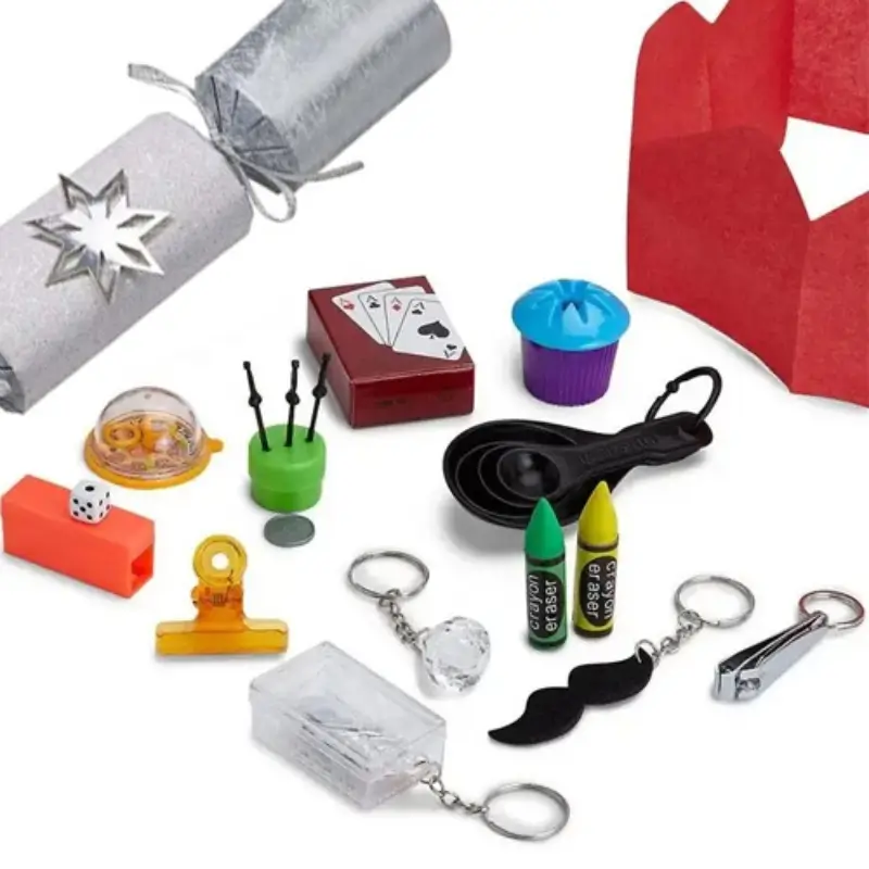 Luxury Christmas Crackers With Good Gifts Product Image 4